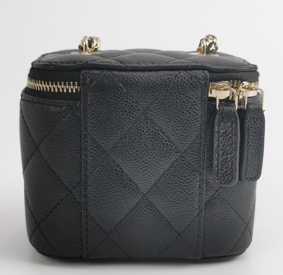 Chanel Vanity with chain