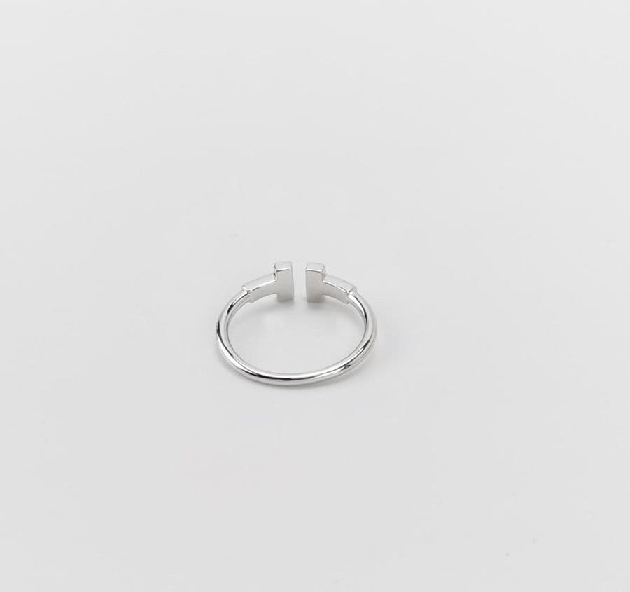 Tiffany & Co. T Wire