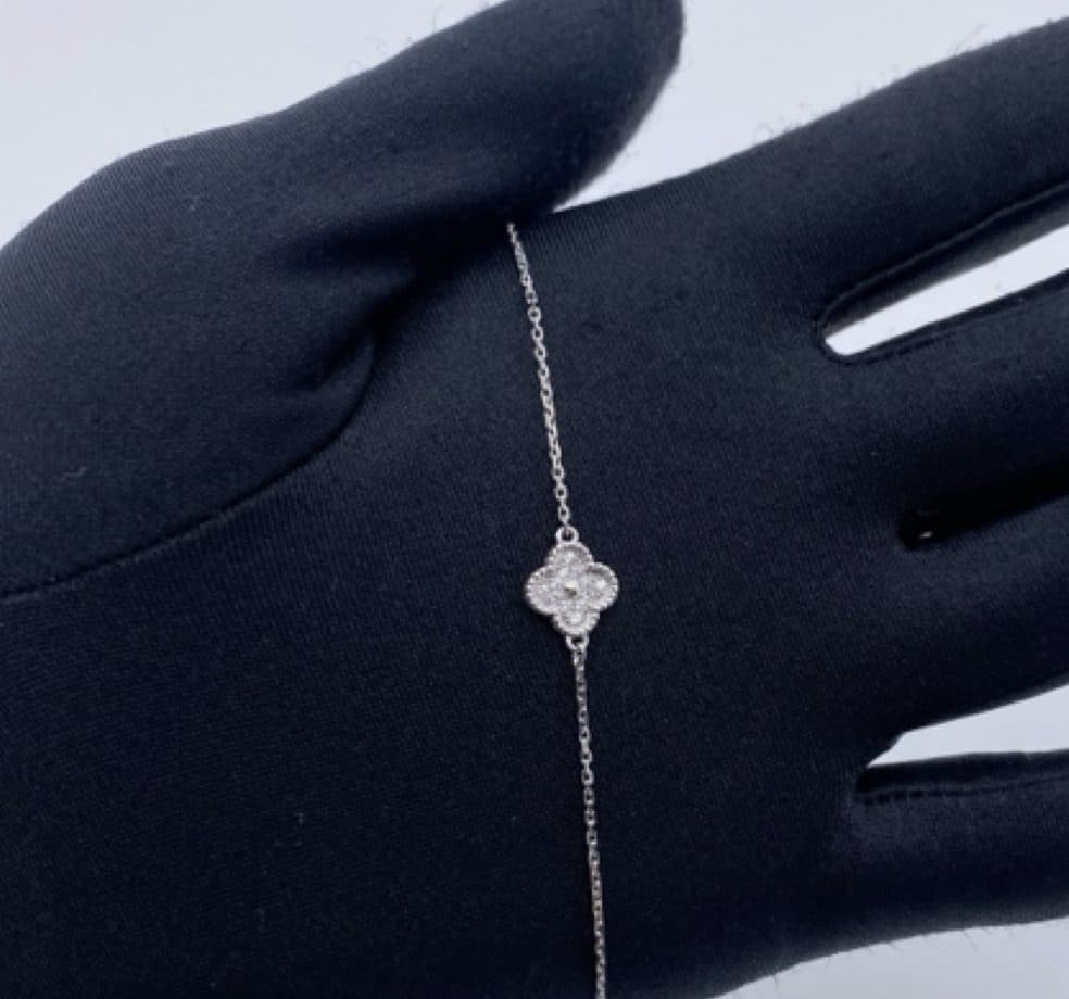 Van Cleef & Arpels Sweet Alhambra